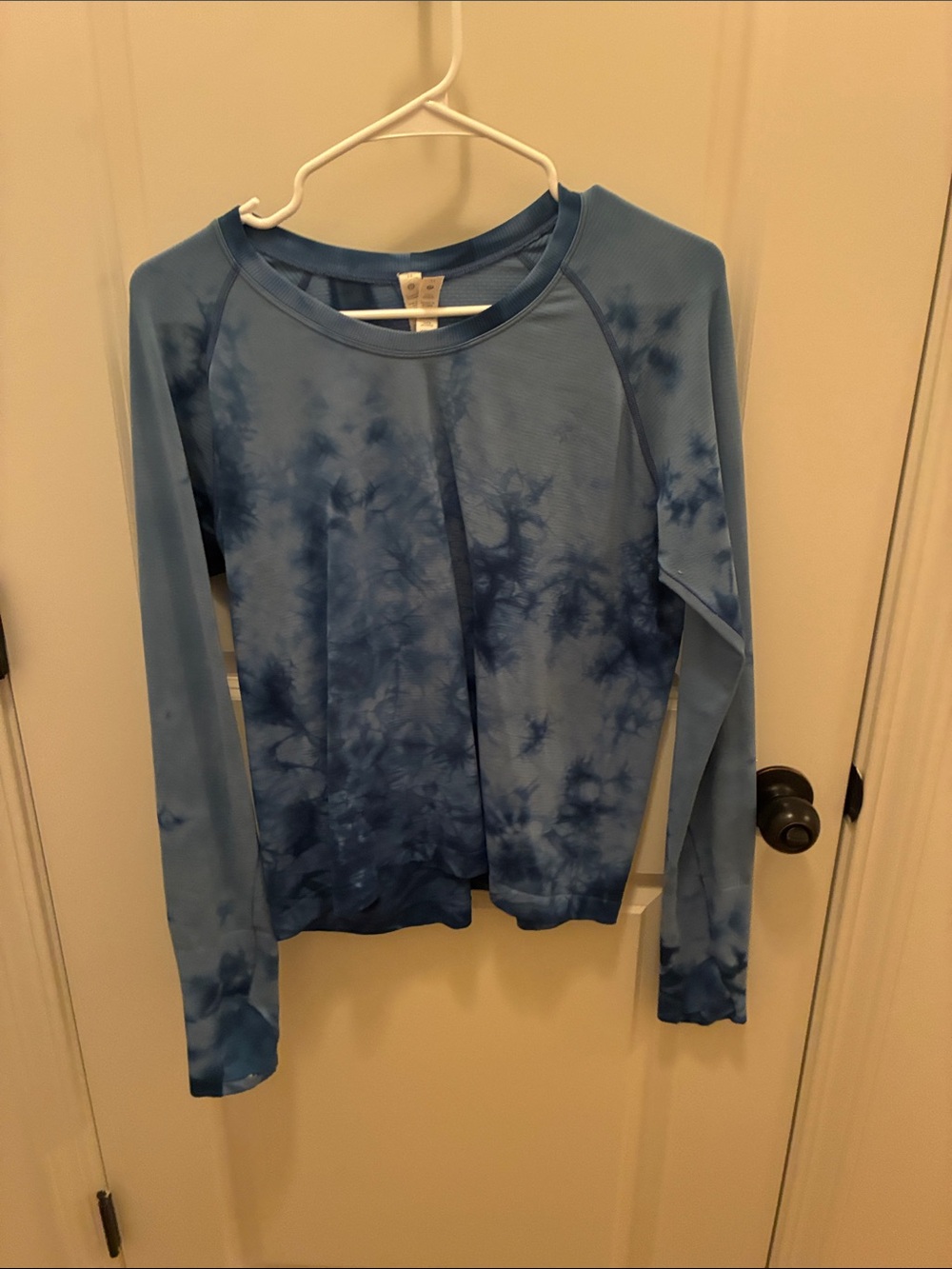 lululemon athletica Blue Tie-Dye Long Sleeve Top